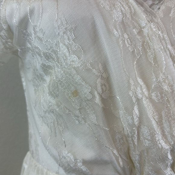 Tiffany Rose Cream Flutter Sleeve V-Neck Maternity Midi Wedding Dress Size 2 - Picture 4 of 11